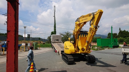 解体用重機が納車されました。